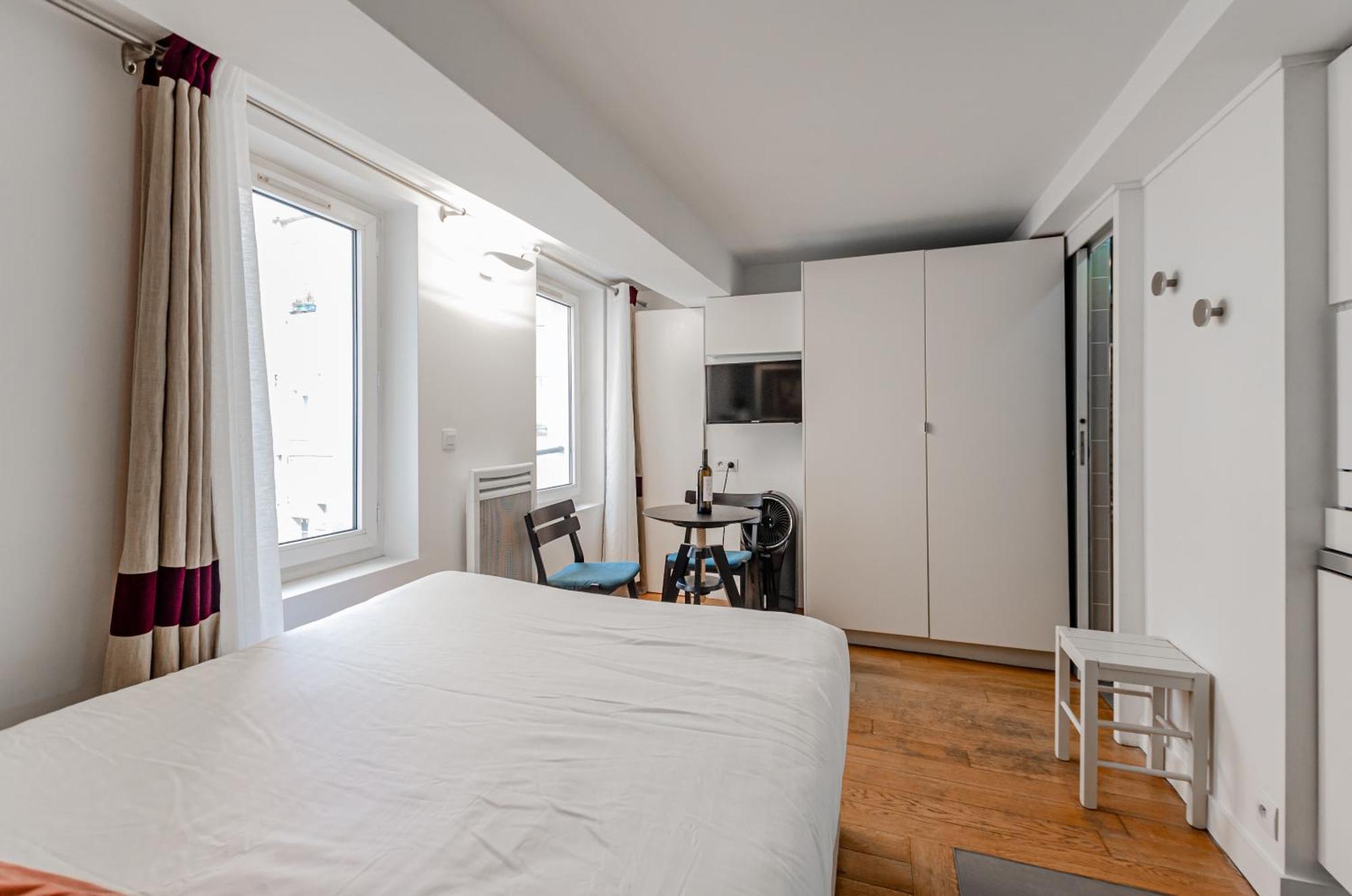 102467 - 1 Montorgueil Appartement Paris